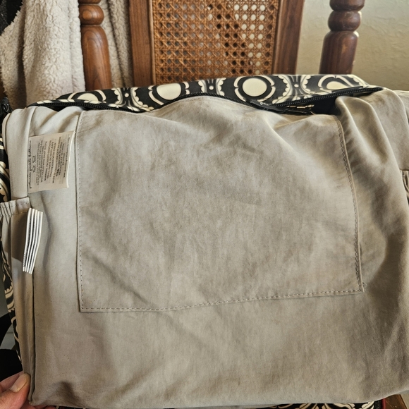 PETUNIA PICKLEBOTTOM DIAPER BAG - Picture 7 of 8